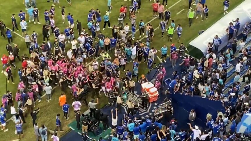 El Capwell, un estadio inseguro y con invasiones