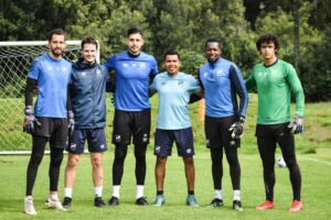 Mantas Tamulionis el lituano que prepara arqueros en Universidad Católica