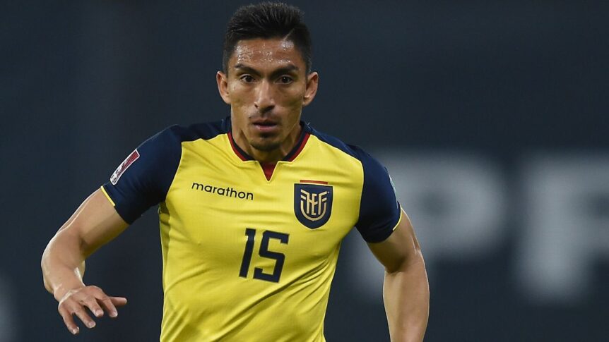 ¿Por qué Ángel Mena no se consolida en la Selección?