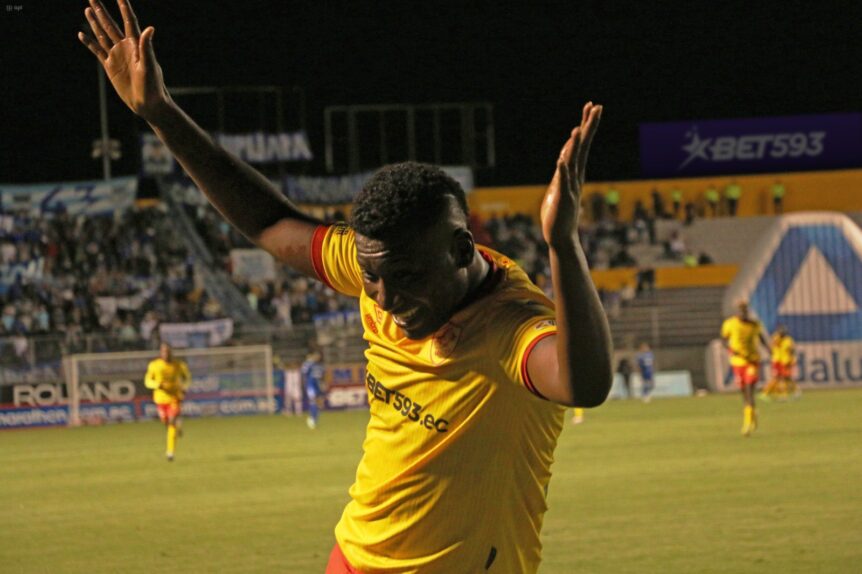 Jhon Jairo Cifuente, un goleador de peso en Aucas