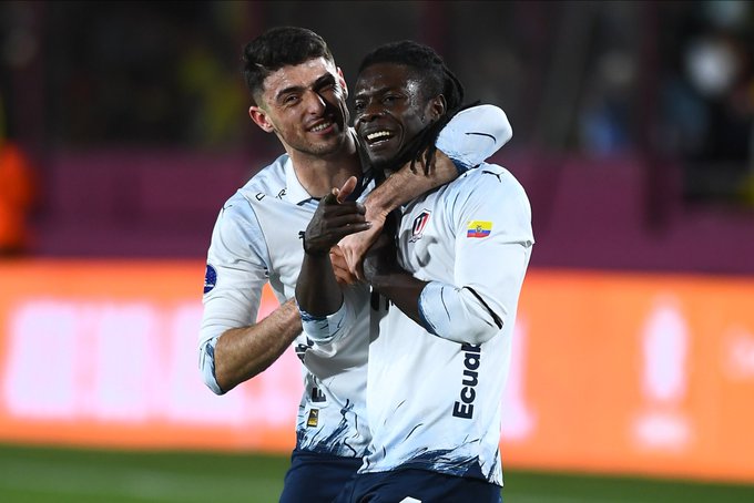 Ricardo Adé solo sabe de vueltas olímpicas en el fútbol ecuatoriano